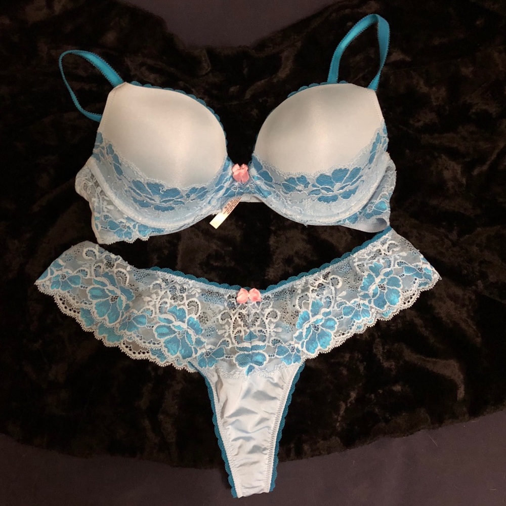 Adore Me bra & thong set 36C and Size Large Thong